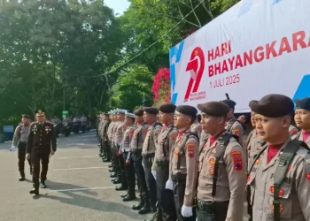 Polres Karanganyar Peringati Hari Bhayangkara ke-79 dengan Upacara dan Ziarah di Astana Giribangun