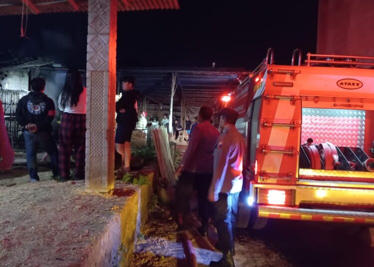 Korsleting Oven Diduga Sebabkan Kebakaran di Mojosongo