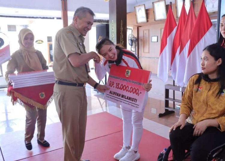 Pemkab Ganjar Rp 50 Juta untuk Atlet Peraih Emas Nasional