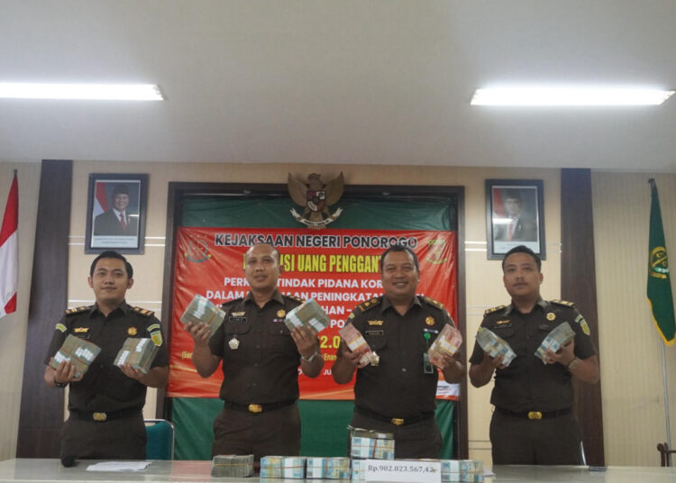 Ferdiansyah Kembalikan Uang Negara Rp902 Juta, Kejari Ponorogo Eksekusi Berdasarkan Putusan MA