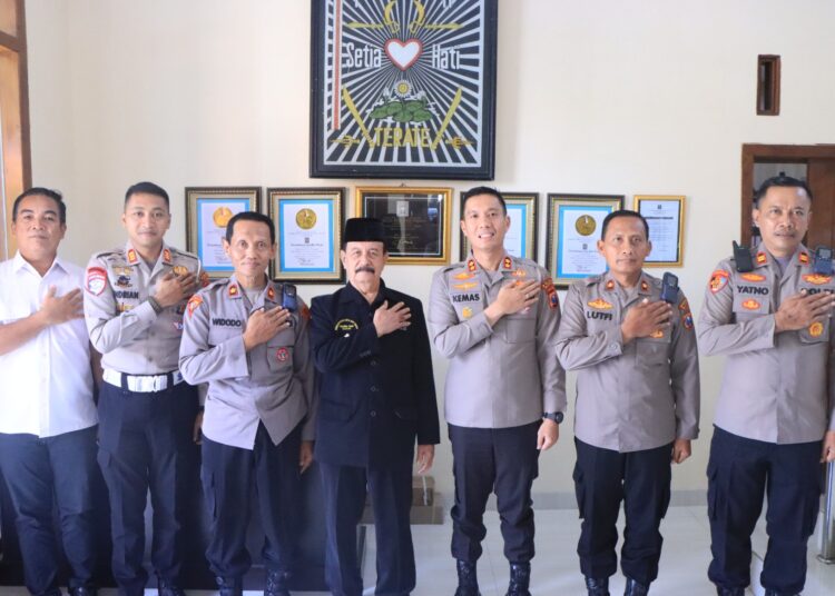 Kapolres Madiun AKBP Kemas Indra Jalin Silaturahmi dengan PSHT dan IKSPI Kera Sakti