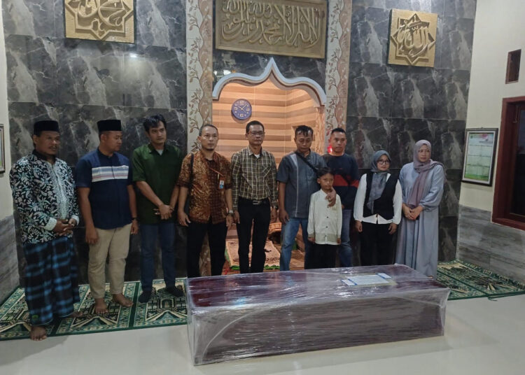 Jenazah Siti Badriah Tiba di Tanah Air, Disambut Haru Keluarga