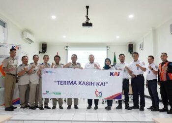 KAI Daop 7 Madiun Salurkan Bantuan TJSL Rp 149 Juta Lebih