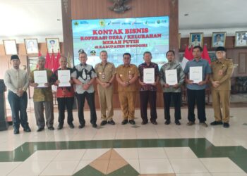 Bupati Wonogiri Serahkan Akta dan SK Koperasi Desa Merah Putih kepada 295 Ketua Koperasi