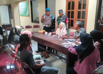 Polsek Jatipurno Kawal Penyaluran Bansos PKH dan Sembako, 1.162 KPM di 11 Desa Wonogiri Terlayani