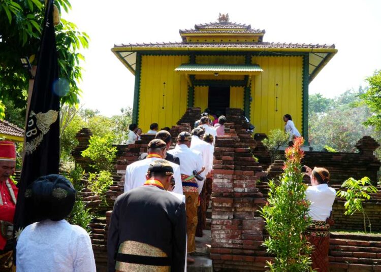 Kraton Surakarta Gelar Penjamasan Makam Amangkurat Agung  Tegal