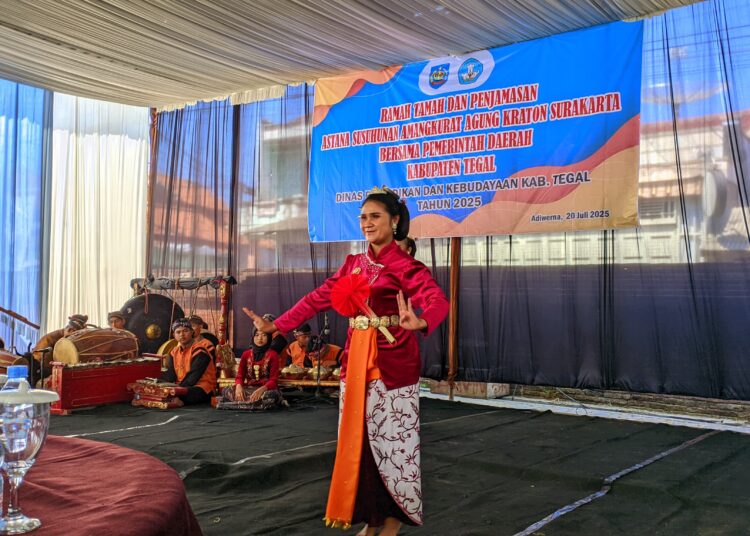 Dua Tarian Tradisional Pukau Penonton di Ramah Tamah Jamasan Astana Amangkurat Agung
