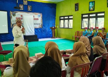 Guru Seni Pacitan Gali Ilmu dari Praktisi Festival Nasional