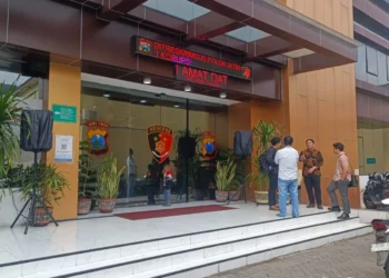 Gubernur Jatim Khofifah Hadiri Pemeriksaan KPK di Mapolda Jatim