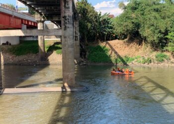 Mahasiswi Diduga Lompat dari Jembatan Jurug, Tim SAR Gabungan Sisir Bengawan Solo