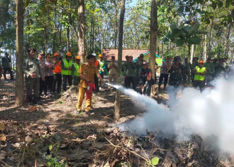 Sinergi Bersama Cegah Karhutla, Polsek Juwangi dan Perhutani Gelar Apel Siaga