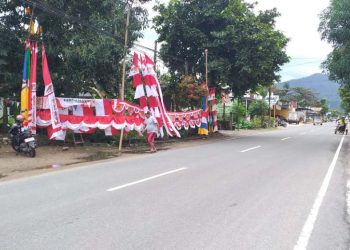 Jelang HUT ke-80 RI, Pedagang Atribut Kemerdekaan Mulai Ramai di Pacitan