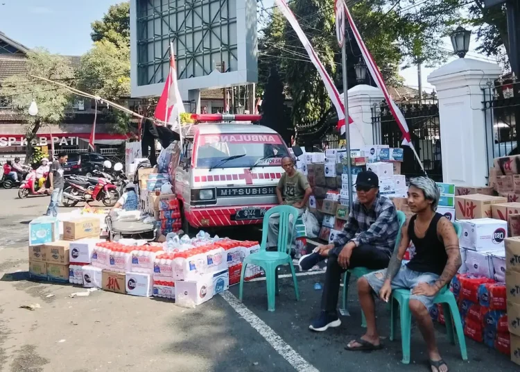 Ketika Arogansi Tumbang oleh Galon Air