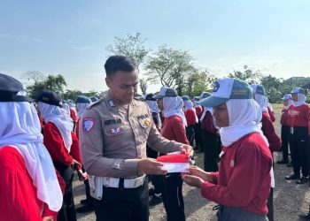 Sat Lantas Polres Wonogiri Tanamkan Semangat Nasionalisme ke Pelajar SMA