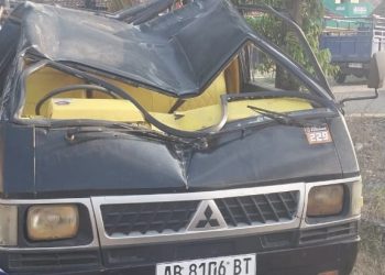 Pikap Tabrak Tembok Sekolah di Bantul, Sopir Alami Patah Tulang