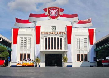 Semarak HUT RI, KAI Daop 6 Yogyakarta Hiasi Stasiun Bertema Merah Putih