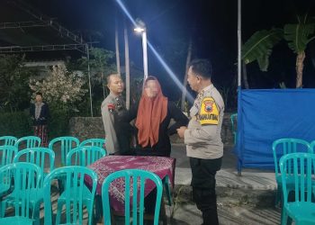 Respon Cepat Bhabinkamtibmas Ampel Tangani ODGJ di Tengah Acara Warga