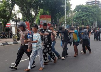 Aksi Damai Mahasiswa Undip Berakhir Tertib, 299 Anarko Diamankan di Semarang