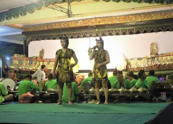 Melestarikan Akar Budaya: Dukuh Menanggal Gelar Ruwat Desa Penuh Makna