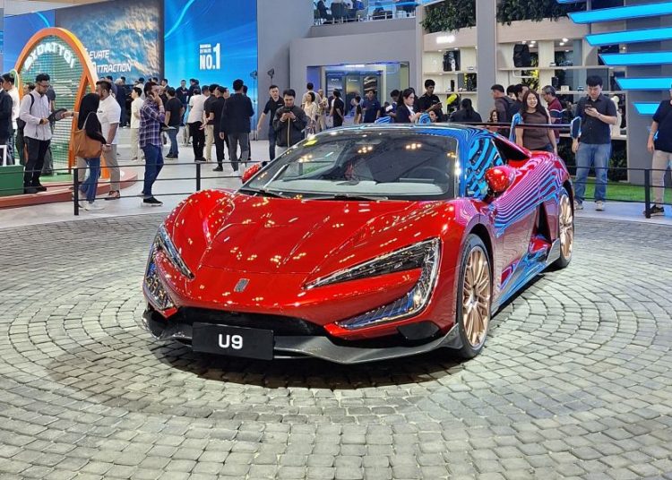 Yangwang U9, Supercar Futuristik BYD, Raih Gelar Special Exhibit Car
