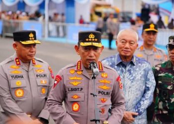Kapolri Resmikan Dua SPPG dan Tinjau Gerakan Pangan Murah di Kalimantan Selatan