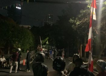 Setelah DPR/MPR, Massa Menuju Rumah Ketua DPR Puan Maharani di Menteng