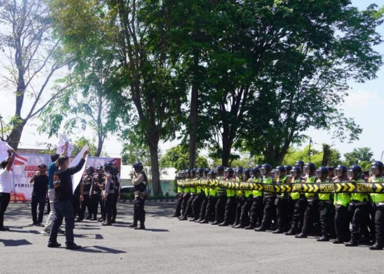 Simulasi Pengamanan Unjuk Rasa, Polres Wonogiri Tegaskan Komitmen Jaga Kondusivitas