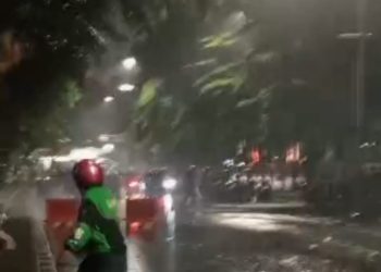 Massa Ojek Online Datangi Mako Brimob Usai Driver Ojol Terlindas Mobil Baracuda