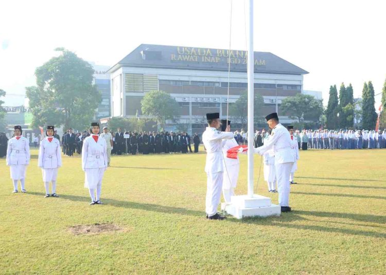 Peringati HUT RI ke-80, Universitas PGRI Adi Buana Tekankan Kemerdekaan Akademik