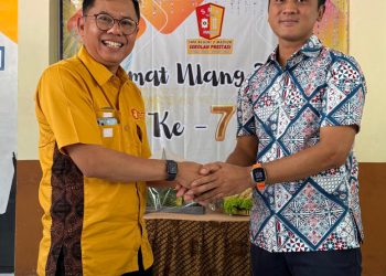 SMA Negeri 2 Madiun Rayakan HUT Ke-72, IKASDA Tandatangani MoU Pembangunan Masjid