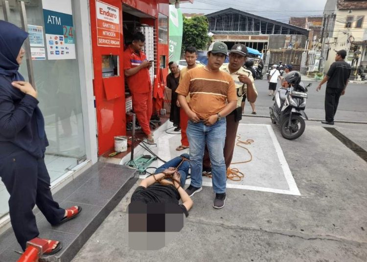 Dua Pria Dibekuk Polisi Usai Bobol ATM di SPBU Bugisan