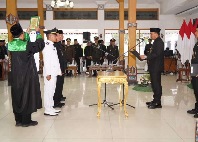 Mutasi Jabatan, Bupati Ony Tegaskan Inovasi Wajib, Tiga Bulan Siap Dievaluasi