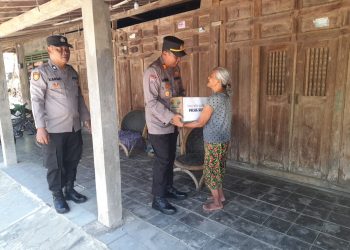 Polres Wonogiri Salurkan Sembako Lewat Program Jumat Berkah