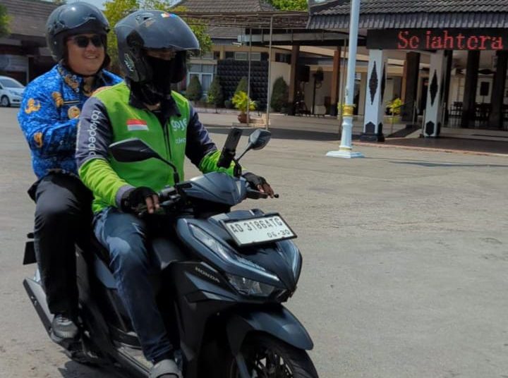 Imron Rizkyarno Contohkan ASN, Pilih Ojek Online untuk Berangkat Kerja