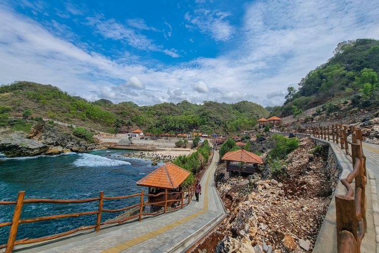 Duta Wisata Gelar Summer Camp di Pantai Klotok, Promosi Wisata Wonogiri Selatan