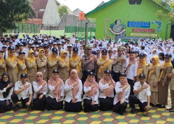 Satlantas Polres Madiun Kota Sosialisasi Safety Riding di SMPN 13