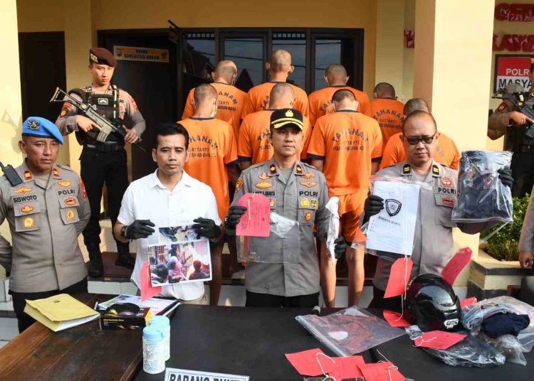 Aksi Demo Ricuh di Madiun, Polisi Tangkap Pelaku Anarkisme