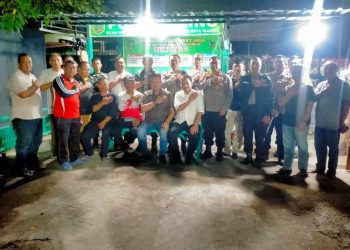 Polisi dan Warga Mojorejo Jaga Kamtibmas Sambil Ngopi Malam