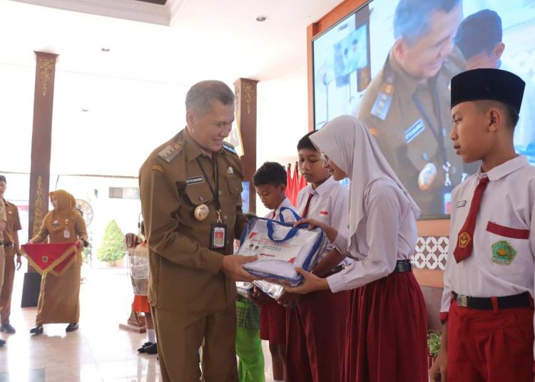 Pemkab Wonogiri Komitmen Pendidikan, Seragam Gratis Jadi Program Keberlanjutan