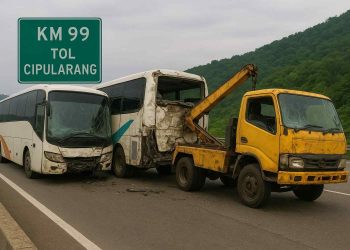 Kecelakaan Libatkan 2 Bus dan Derek di Cipularang, Satu Luka Berat