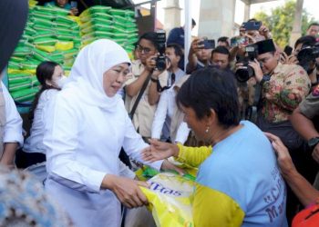Khofifah Gencarkan Pasar Murah, Jaga Harga & Ringankan Beban Warga Jatim