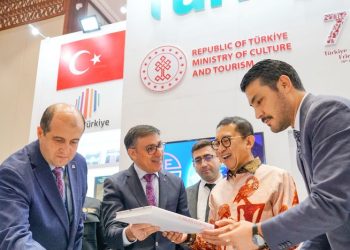 Fadli Zon Dorong Penerjemahan Sastra Indonesia ke Bahasa Inggris