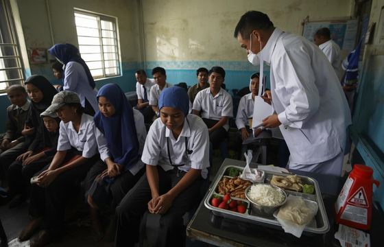 194 Siswa di Garut Diduga Keracunan Usai Santap Makanan Bergizi