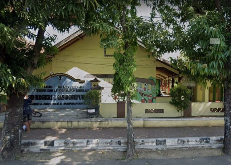 Pria Misterius Masuk Ruang MBG SDN 1 Siswodipuran, 189 Porsi Ditarik