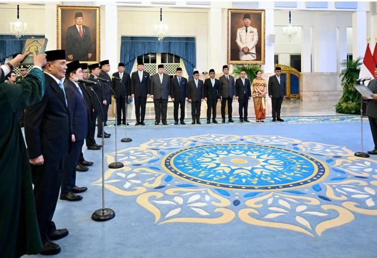 Prabowo Lantik Menteri Baru, Kursi BUMN Masih Kosong