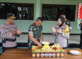 Momen Hangat, Polres Gunungkidul Berikan Kejutan Untuk Kodim di  HUT TNI Ke-80