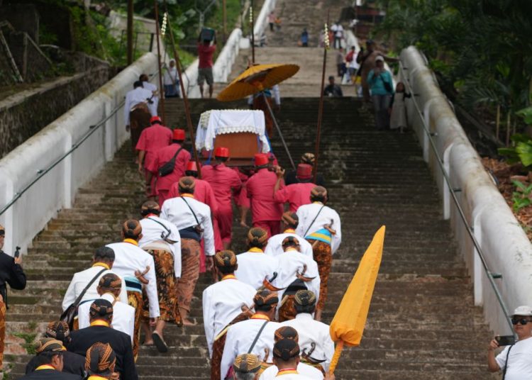 Titah PB XIII, Kraton Surakarta Gelar Gantos Langse di Makam Sultan Agung