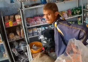 Aksi Pencuri Rokok di Magetan Terekam CCTV, Polisi Bergerak Memburu Pelaku