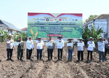 Dukung Program Nasional, Polres Madiun Kota Giat Tanam Jagung dan Baksos