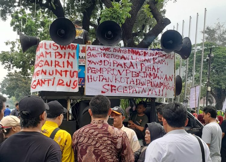 Ahli Waris Daam Bin Nasairin Demo di Balai Kota DKI Tuntut Ganti Rugi Lahan